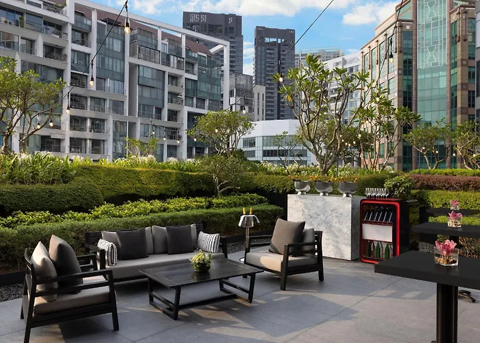 Central hotel: Intercontinental Singapore Robertson Quay By Ihg