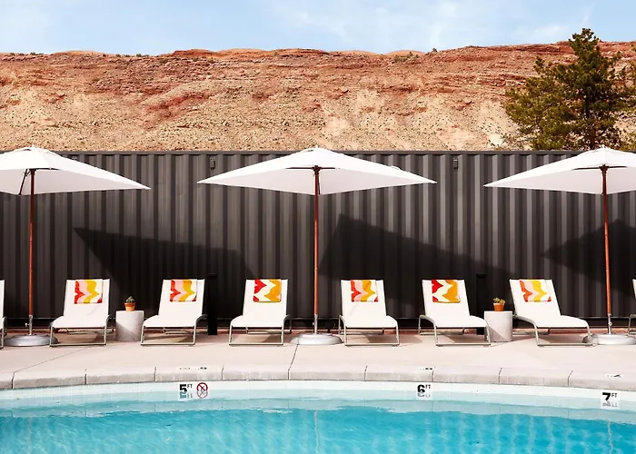 Slackline Moab, Outset Collection By Hilton