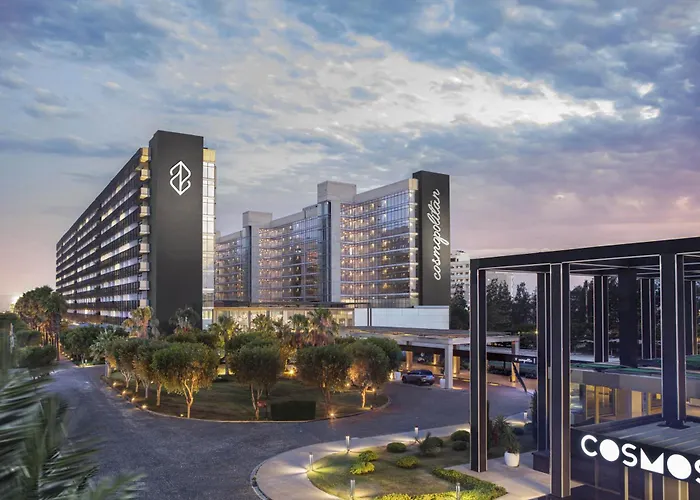Nirvana Cosmopolitan Hotel - Convention&Sports Center