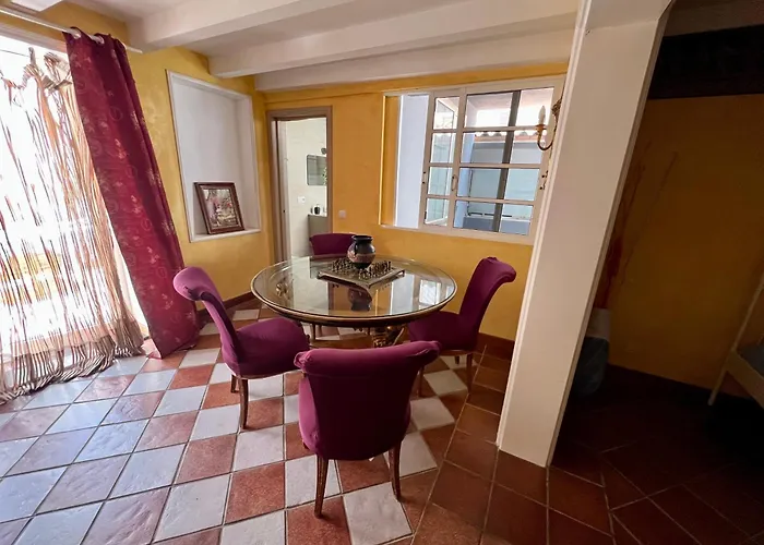 "Flora B&B "- Rooms In Privat Home Habitaciones En Una Casa Privada