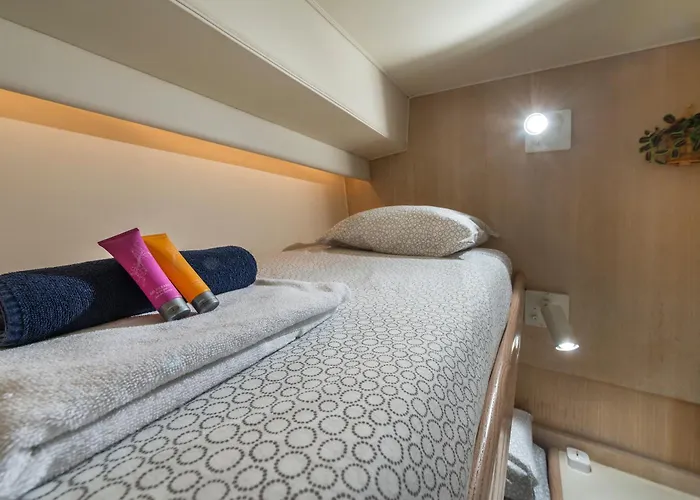 Boat Accommodations Barcelona