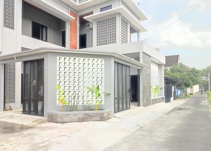 Reddoorz Near Graha Saba Buana 2