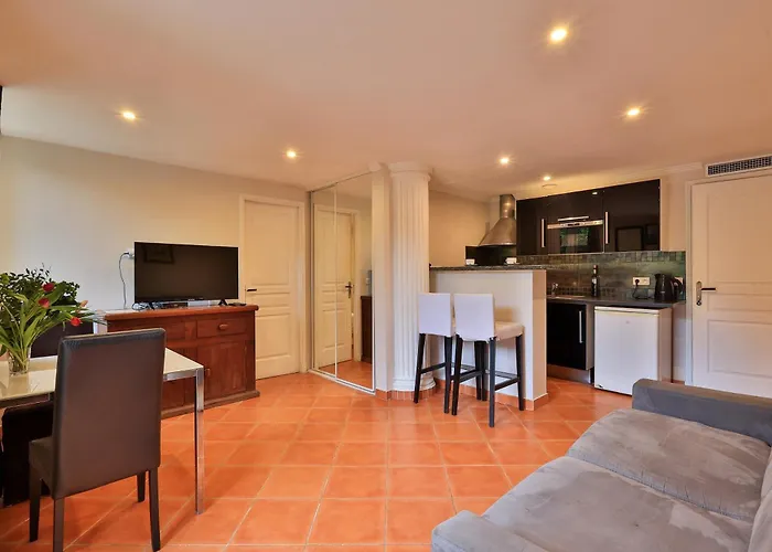 Emeraude Residence iere