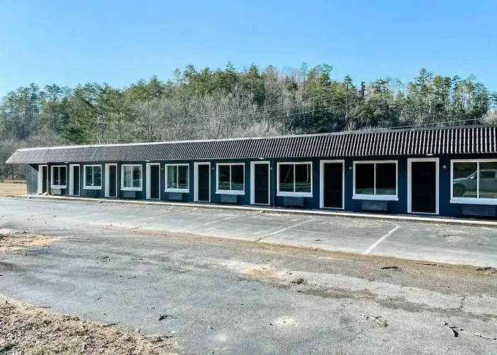 Wildflower Room At The Trailblazer Unit 12