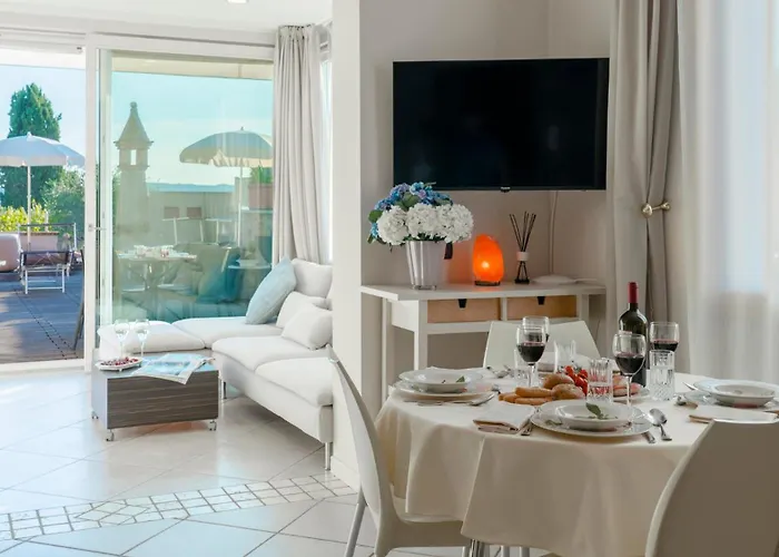 Casa vacanze: ARCIMBOLDO HOUSE 2&2, Emma Villas