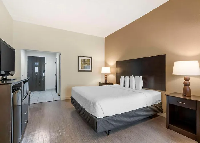 Jacuzzi hotel: Best Western Suites Columbus
