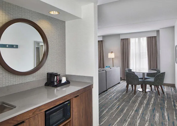 Hampton Inn & Suites Saratoga Springs Downtown