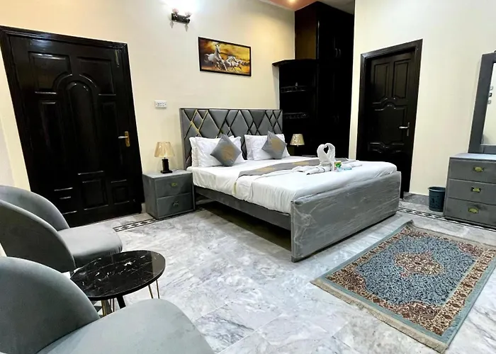 Sapphire Inn