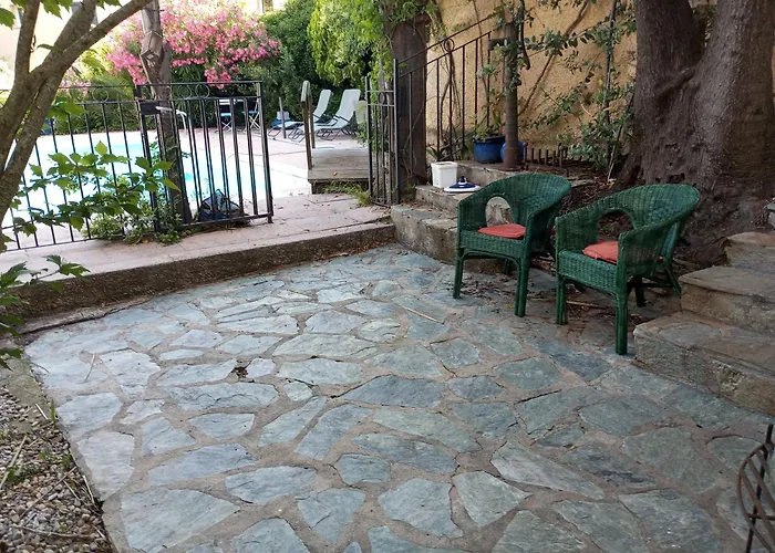  Trou Aux Biches