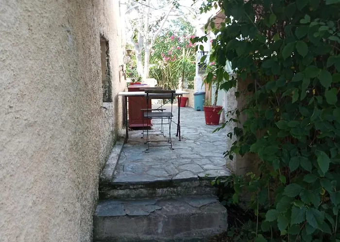  Trou Aux Biches