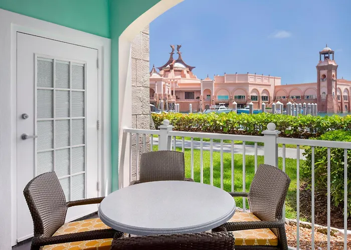 Harborside & Vacation Rentals At Atlantis