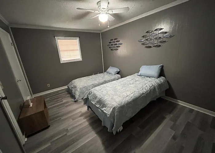 All Vacation Rentals 2 Bedroom In Calhoun