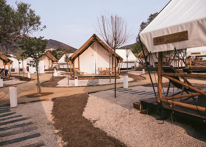 Hotel cerca del colegio: wecamp Cadaqués