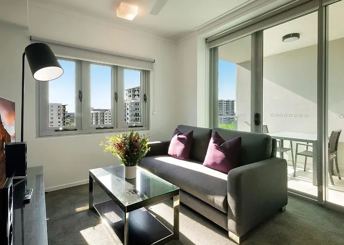 H On Mitchell Apartment