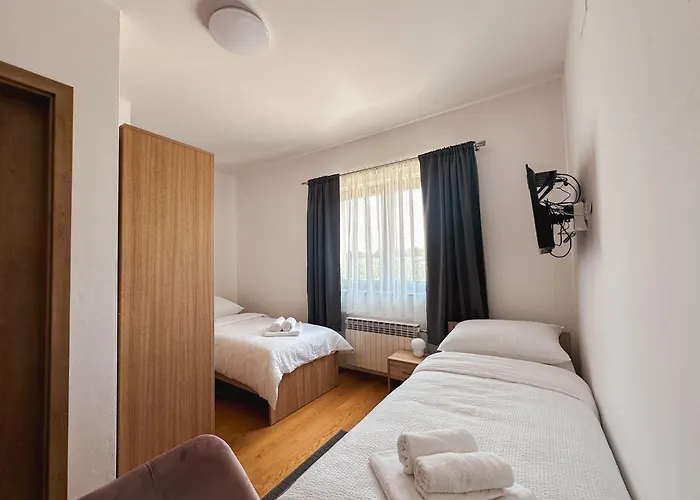 Rooms Enter Ogulin