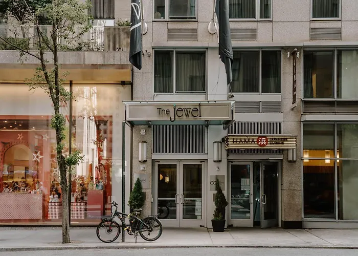 Resort: The Jewel Hotel, New York