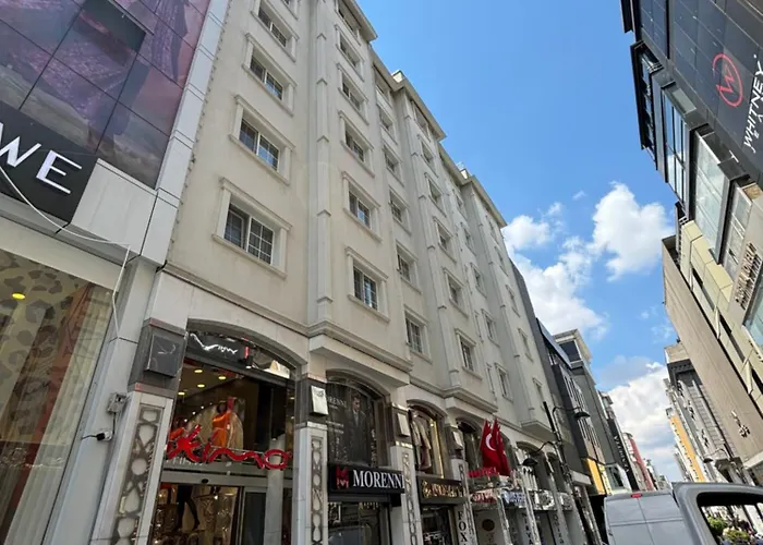 Gold Hotel