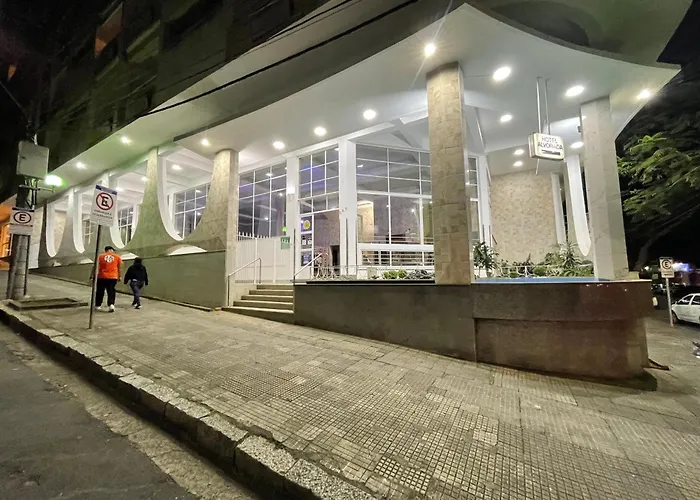 Alvorada Palace de Poços