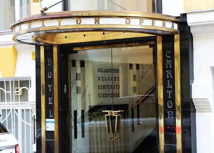  Carlton Opera