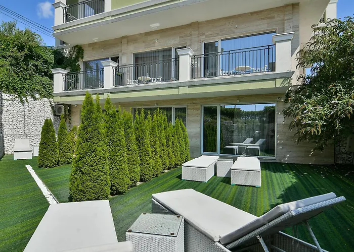 Panorama Studios Sea Lounge