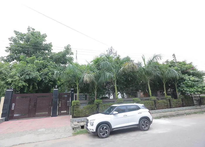 The Leela'S Paradise