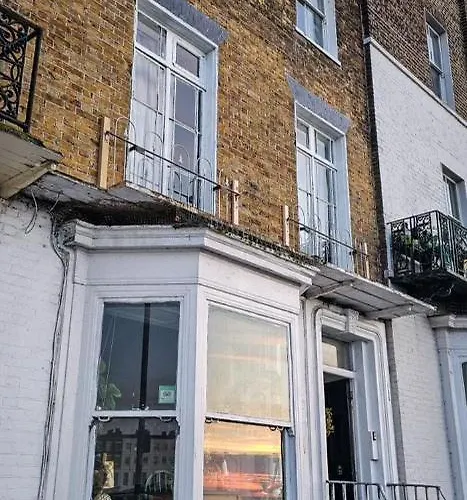 Guest house: The Bay - Rooms Only