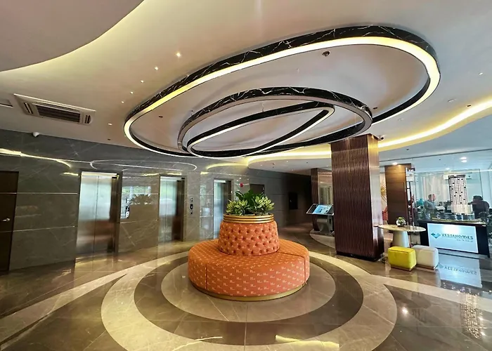 Hotel with view: Hayat Sky Towers