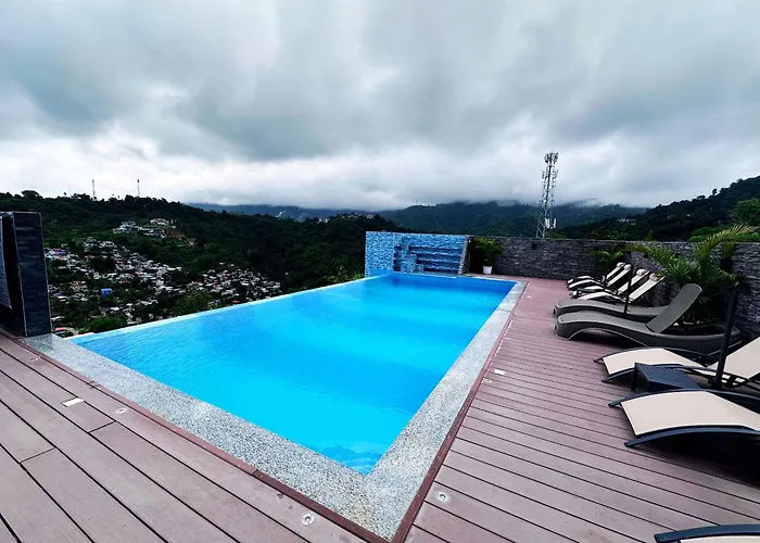 Hotel with view: Hayat Sky Towers