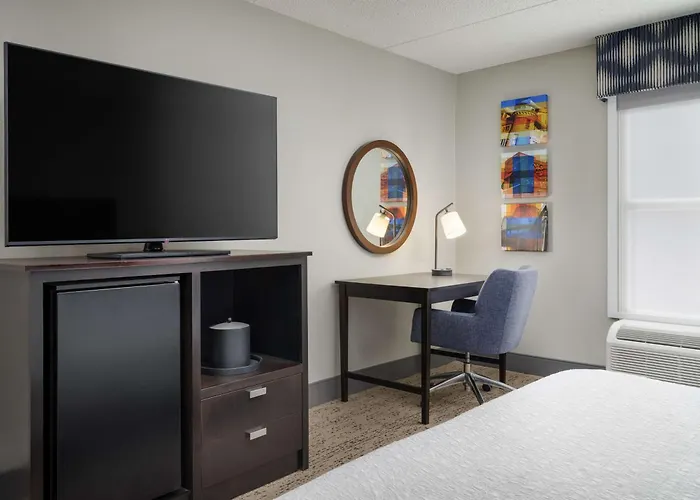 Kid friendly hotel Hampton Inn & Suites Memphis East Germantown Area