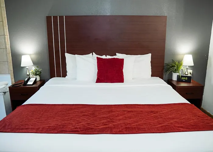 Victorian Inn & Suites-York
