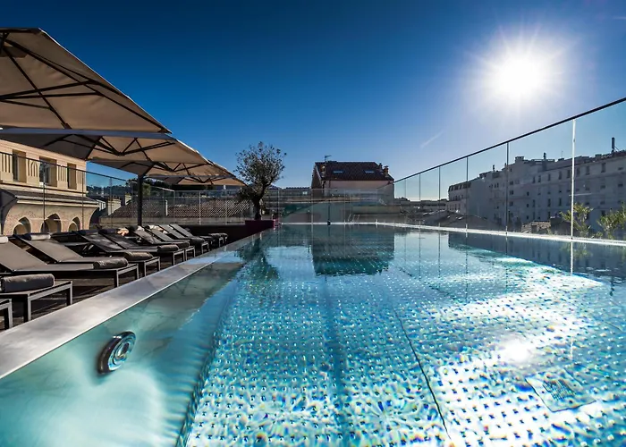Five Seas By Inwood Hotels
