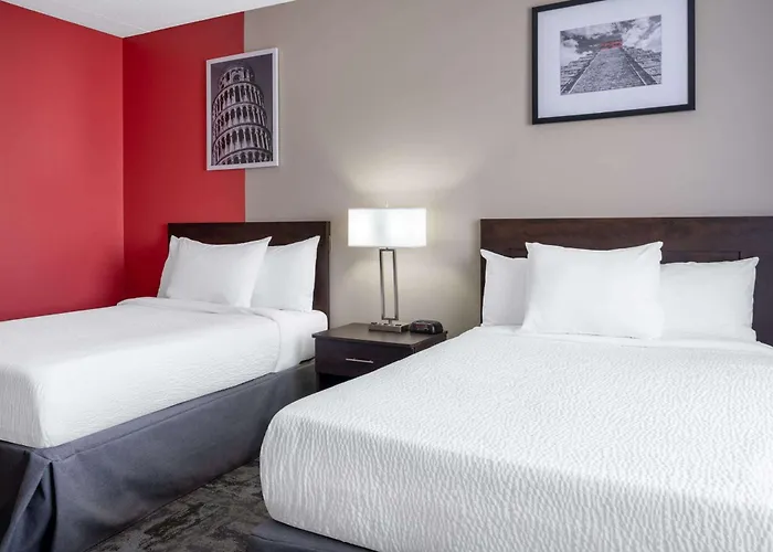 Motels Ramada By Wyndham Thunder Bay Airlane