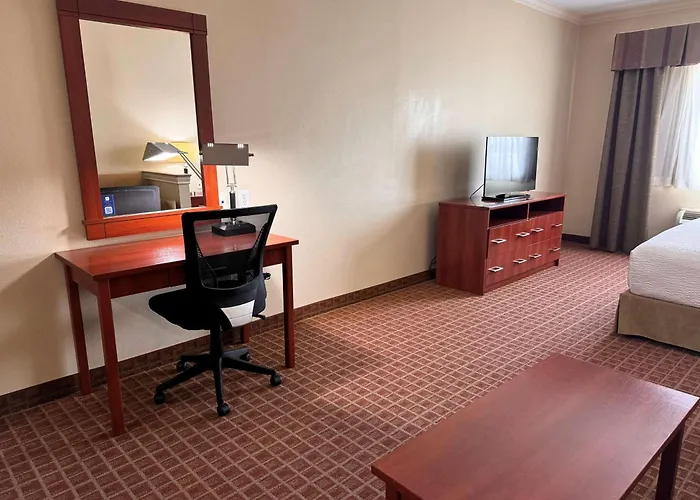 Ramada By Wyndham College Station