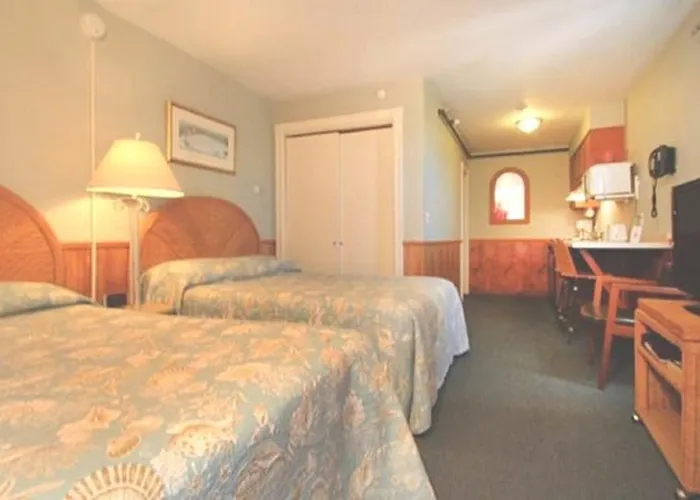Resort: The Skylark Beach Inn