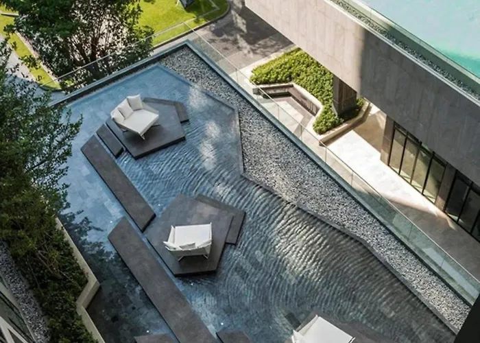 Base Central Pattaya By Mickey