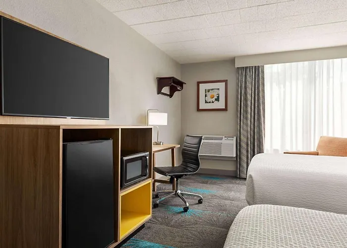 Days Hotel By Wyndham Allentown Airport / Lehigh Valley