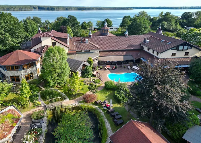  Wellnesshotel Seeschlößchen - Privat- Spa&Naturresort
