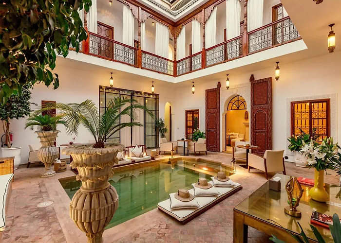Hotels with tennis Luciano And Spa