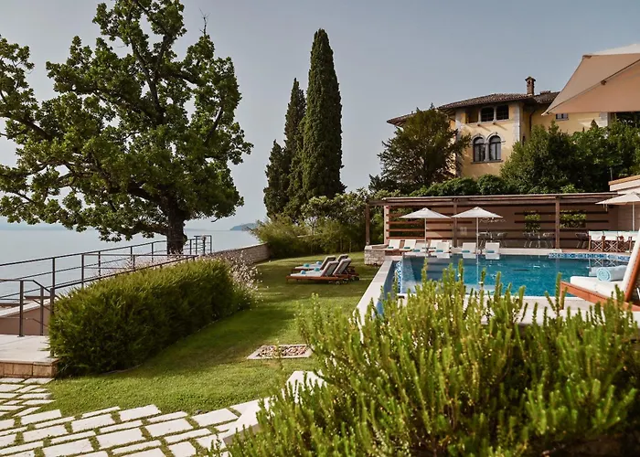5 star hotels Ikador Luxury Boutique & Spa