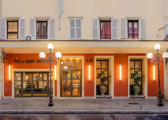 Villa Saint Exupery Beach Hostel