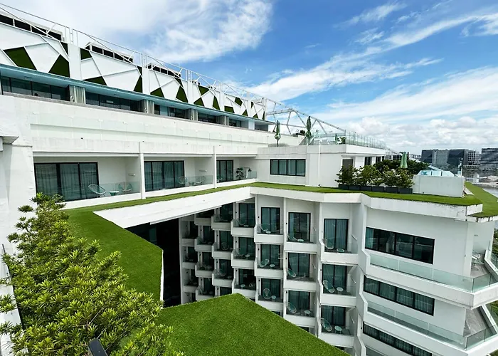  Lime Resort Manila