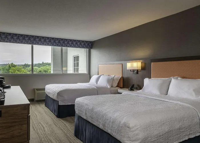 Hampton Inn Manchester Downtown