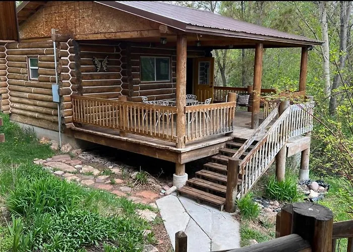 Cozy Canyon Cabin
