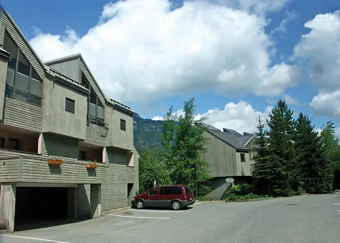 Сity center hotels Worldmark Whistler Sundance