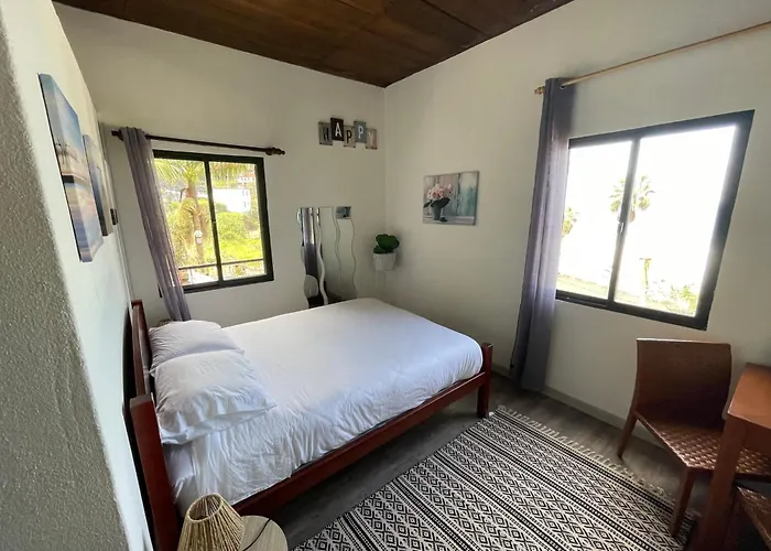 Baia Seixal Oceanfront