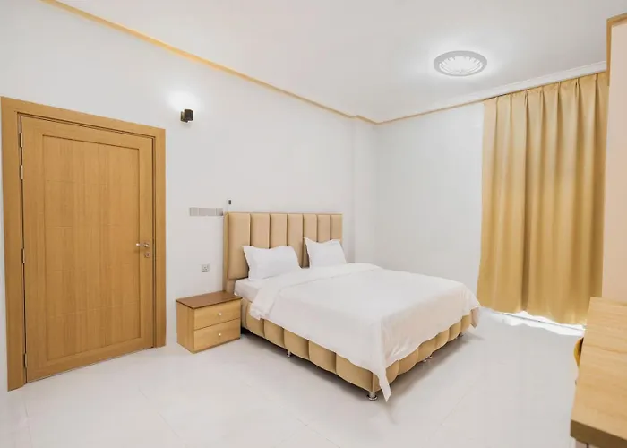 Liza Hotel