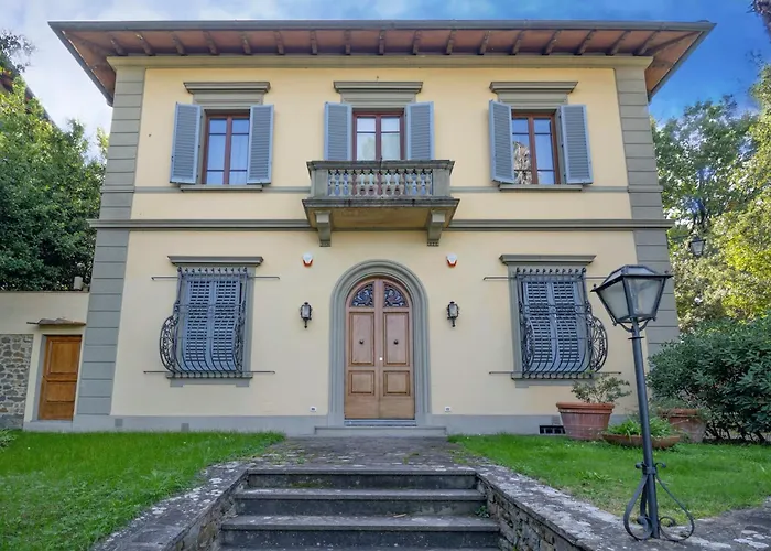 Villa Lia - Apartment In Villa With Private Garden And Pool
