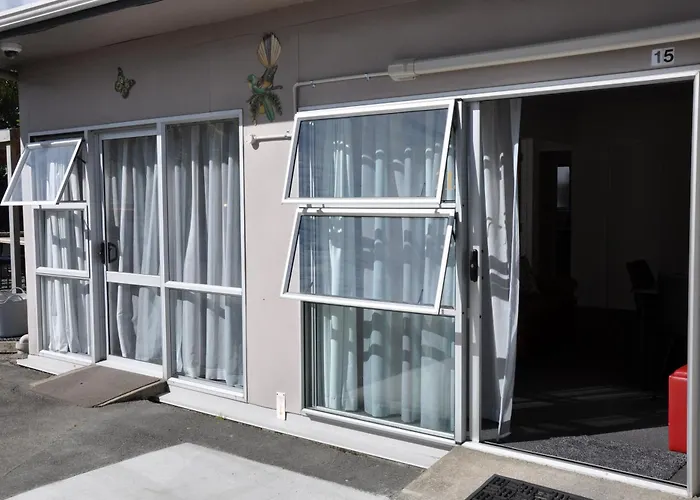 Balmoral Motel
