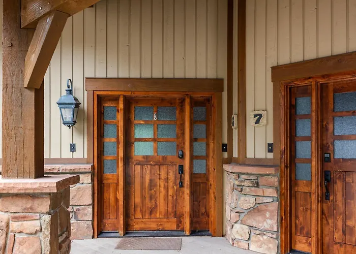 Deer Valley Little Belle Ultimate Ski Getaway, Sleeps 14, Luxury Design, Private Hot Tub