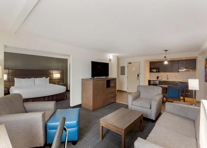 Best Western Plus Toronto Airport Hotel